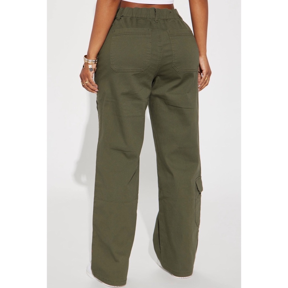 Fashion Nova Cargo Pants - Picture 2 of 4
